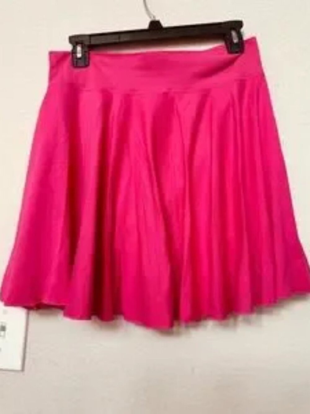 Pink Women's active wear skirt w/built-in shorts !